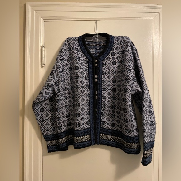 Skjaeveland Norwegian 100% Wool Navy Light Blue Fair Isle Cardigan Size Large - Picture 1 of 13